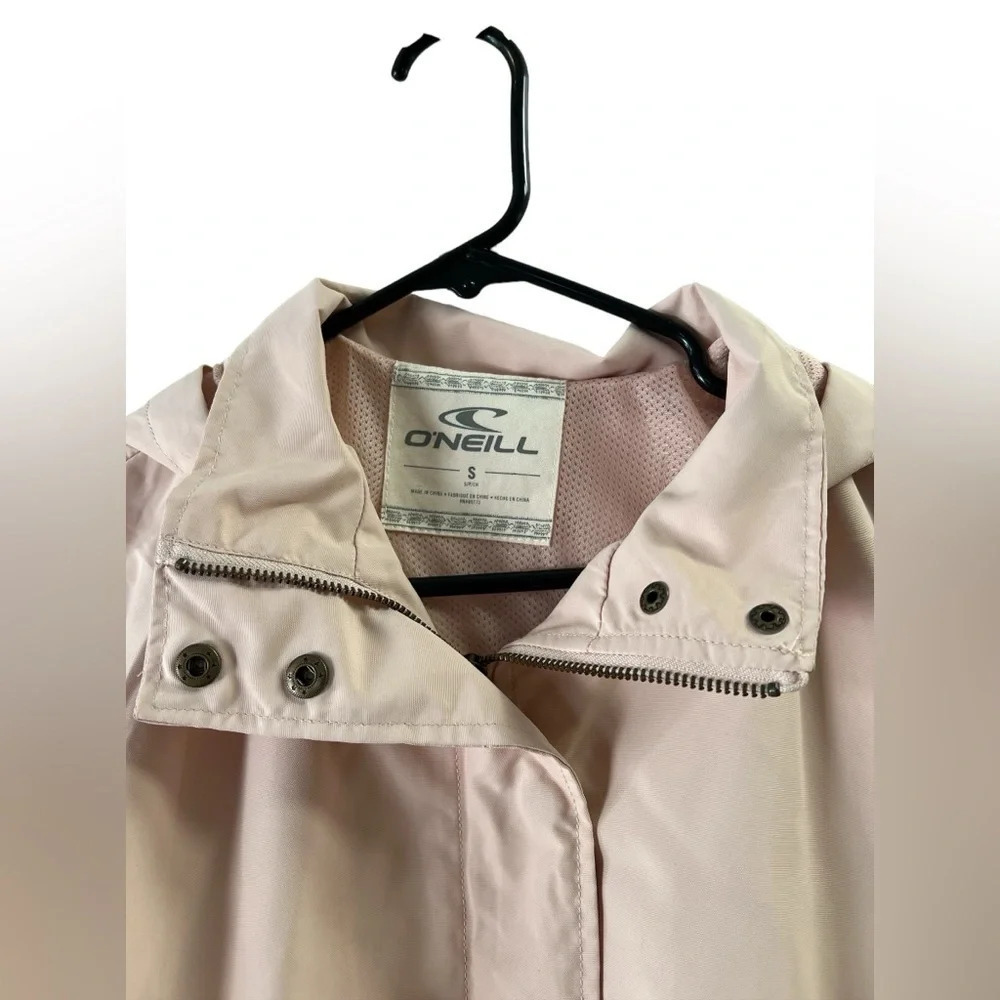 O’Neil women’s light pink hooded jacket - Picture 3 of 5
